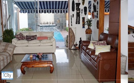 PRECIOSA CASA EN VENTA PASAJE PUKARA TURI UF 26.987