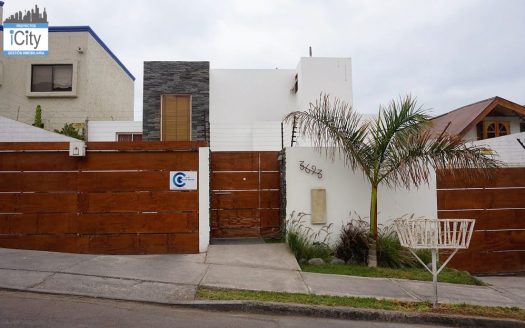 PRECIOSA CASA EN VENTA PASAJE PUKARA TURI UF 26.987