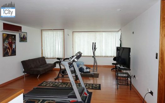 PRECIOSA CASA EN VENTA PASAJE PUKARA TURI UF 26.987