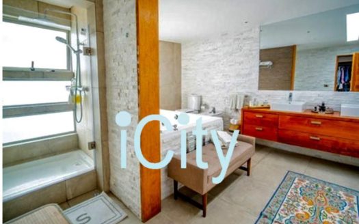 UF 28.000 ESPECTACULAR CASA EN LOTEO PARADOR EN SOL IQUIQUE