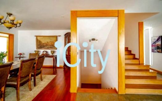 UF 28.000 ESPECTACULAR CASA EN LOTEO PARADOR EN SOL IQUIQUE