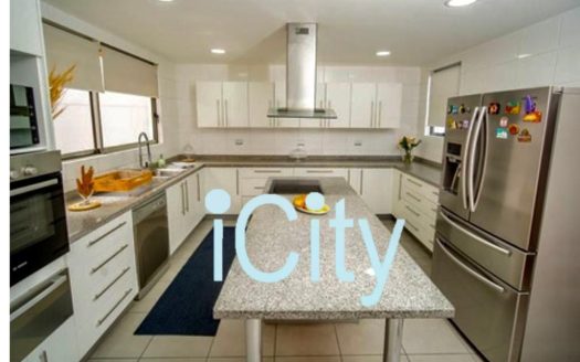 UF 28.000 ESPECTACULAR CASA EN LOTEO PARADOR EN SOL IQUIQUE