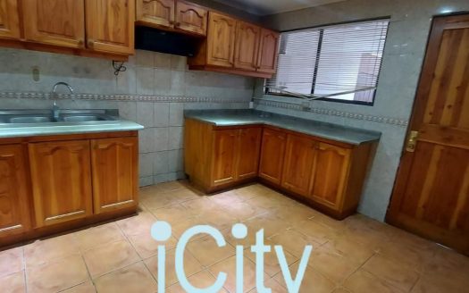 ARRENDADA EXCLUSIVA CASA SECTOR SUR