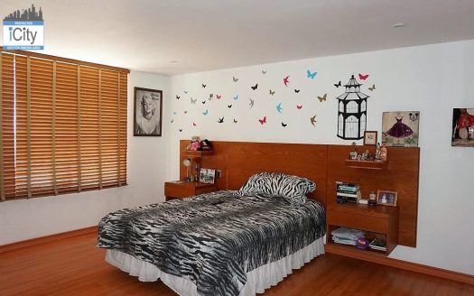 PRECIOSA CASA EN VENTA PASAJE PUKARA TURI UF 26.987