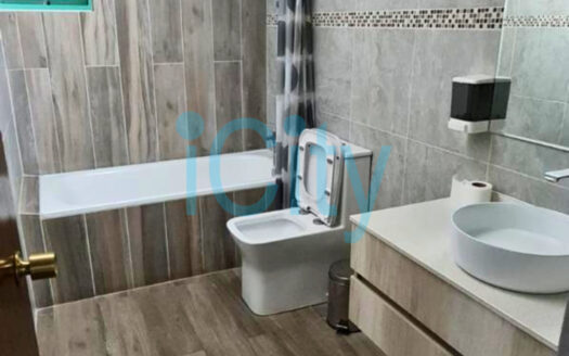 AMPLIA PROPIEDAD EN VENTA IQUIQUE